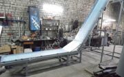 L-образный конвейер с крышкой из оргстекла